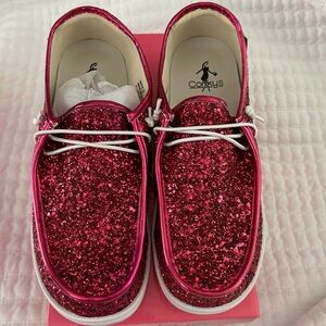 Brand new, in box- Corkys Kayak Boat Shoe in Fuschia Glitter